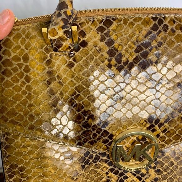 Michael Kors python print bag - Picture 12 of 14